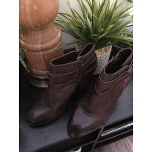 Arturo Chiang womens‎ 9.5 booties